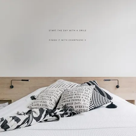 Maison12 - Design With Terrace And View Over Towers Lejlighed *