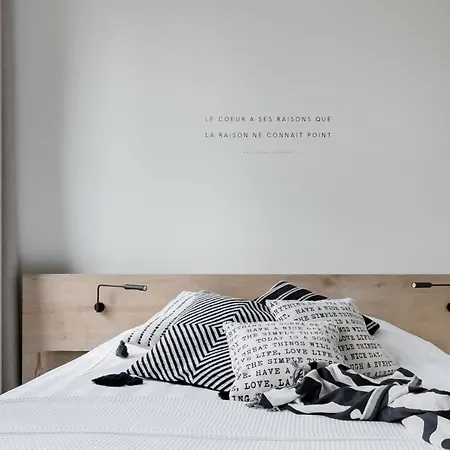 Апартаменты Maison12 - Design With Terrace And View Over Towers *