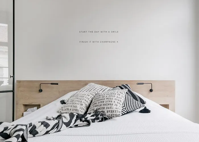 Maison12 - Design With Terrace And View Over Towers Appartement *