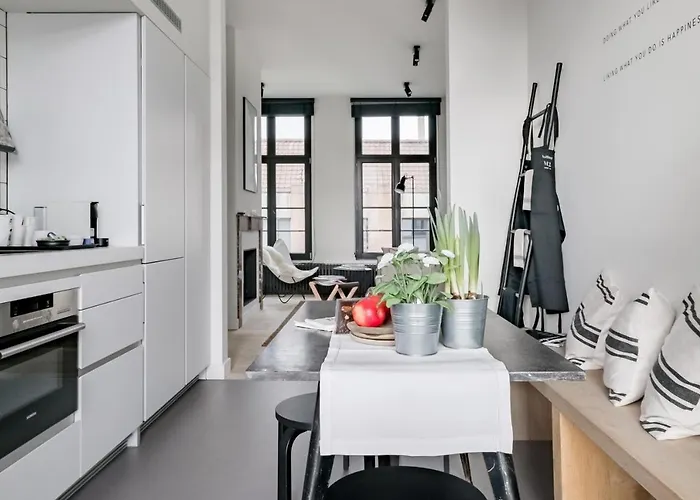 Maison12 - Design With Terrace And View Over Towers Appartement *